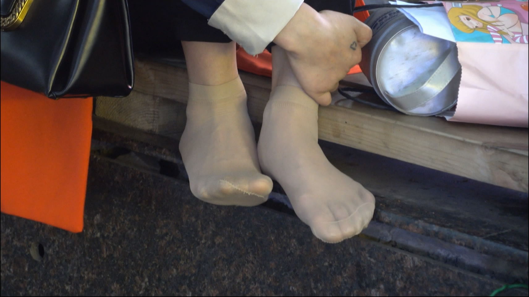 streetsnapnylon[00 02 02][20181205 223442 9]